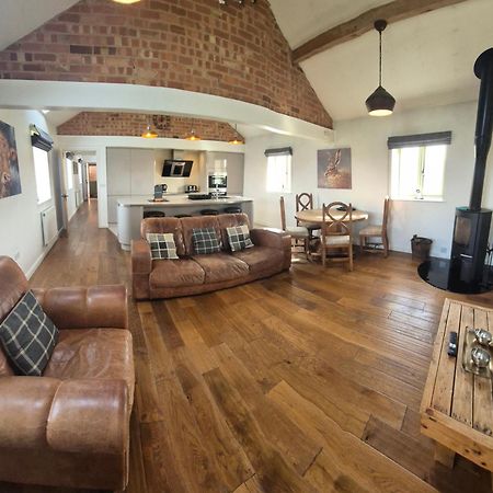 Bowland Breaks-A Luxury Barn Conversion With Optional Hot Tub, Log Burner And Countryside Views Longridge Extérieur photo