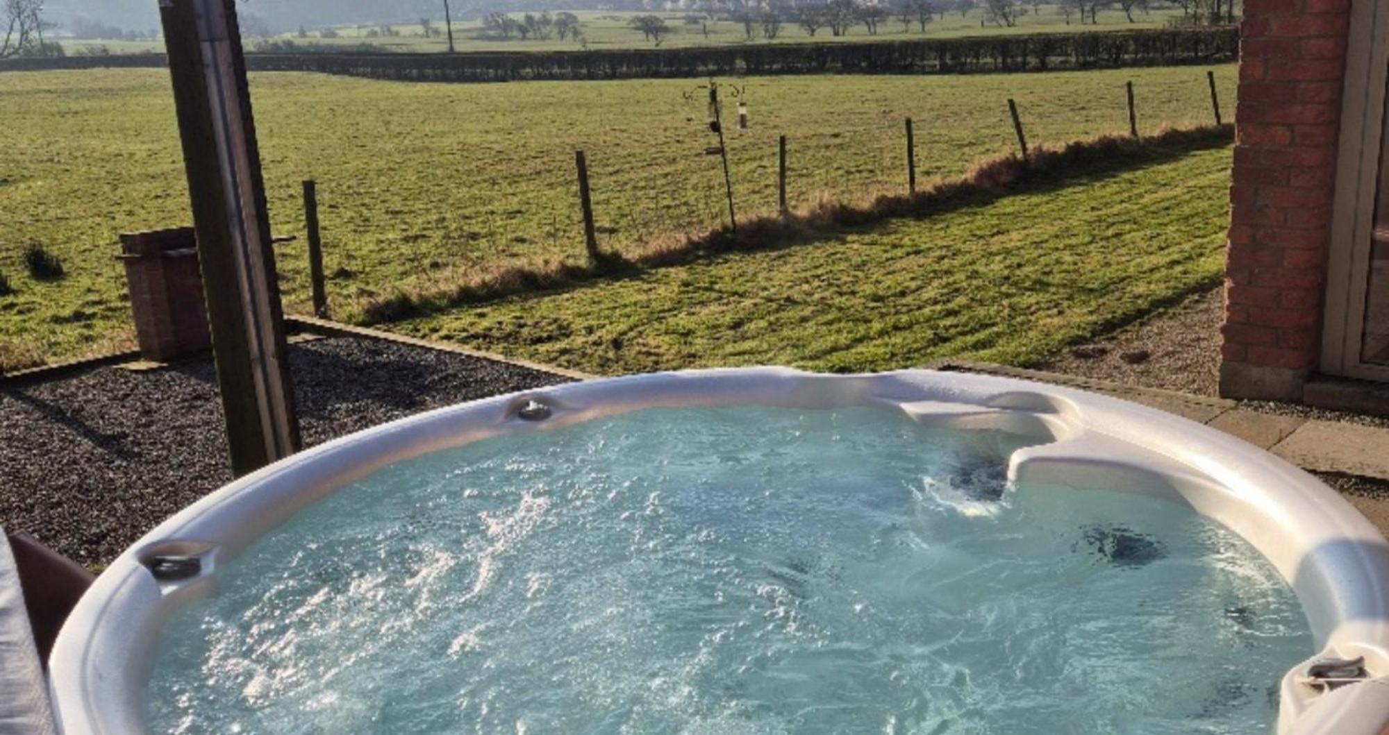 Bowland Breaks-A Luxury Barn Conversion With Optional Hot Tub, Log Burner And Countryside Views Longridge Extérieur photo